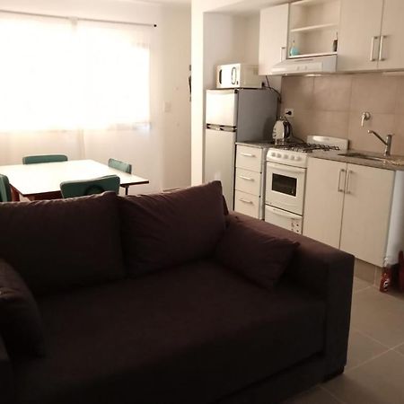 Departamento Calle Mendoza Albus -Acceso Rapido Ruta 22 General Roca Buitenkant foto
