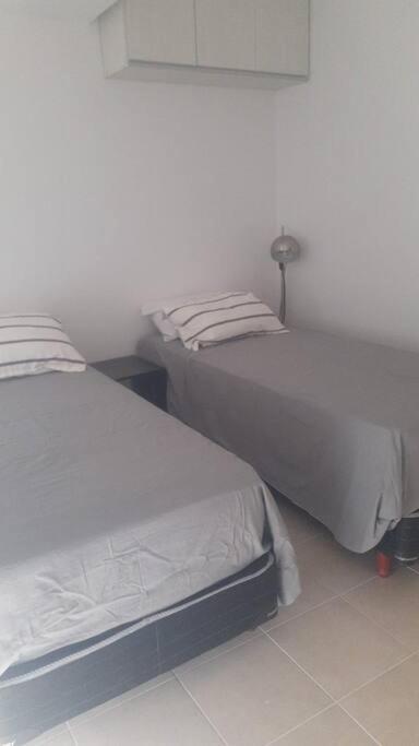 Departamento Calle Mendoza Albus -Acceso Rapido Ruta 22 General Roca Buitenkant foto